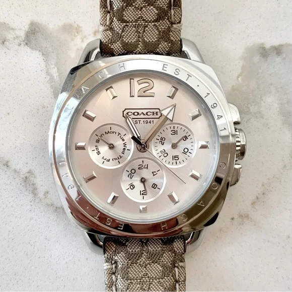 Never Worn, COACH Boyfriend Oversized Chronograph Signature  display picture 3